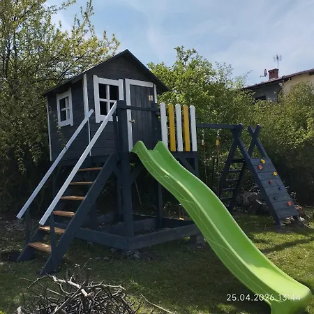 Family Retreat - Garden, Playground & Bbq Holiday home *